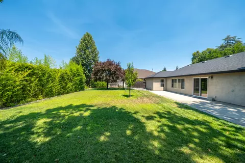 Exterior - 3621 Sacramento Dr, Redding, CA 96001 photo 16 of 16