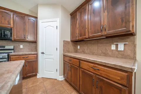 Other - 3621 Sacramento Dr, Redding, CA 96001 photo 6 of 16