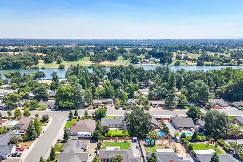 View/Area - 3621 Sacramento Dr, Redding, CA 96001 photo 9 of 12