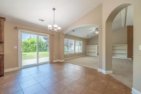 Living - 3621 Sacramento Dr, Redding, CA 96001 photo 5 of 6