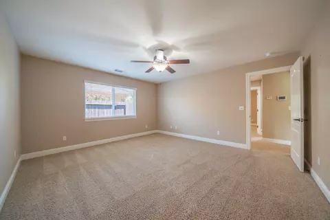 Bedroom - 3621 Sacramento Dr, Redding, CA 96001 photo 8 of 8