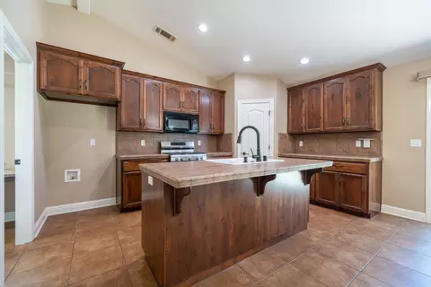 Kitchen - 3621 Sacramento Dr, Redding, CA 96001 photo 1 of 4