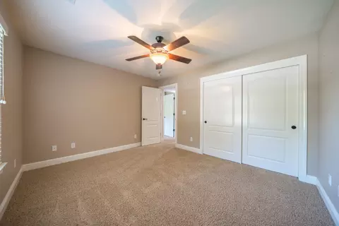 Bedroom - 3621 Sacramento Dr, Redding, CA 96001 photo 5 of 8