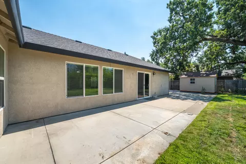 Exterior - 3621 Sacramento Dr, Redding, CA 96001 photo 14 of 16