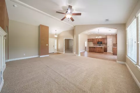 Living - 3621 Sacramento Dr, Redding, CA 96001 photo 3 of 6