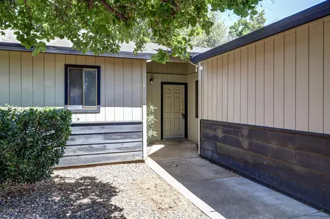 1878 Galaxy Way, Redding, CA 96002 photo 3