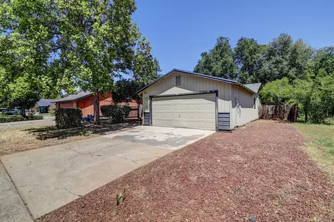1878 Galaxy Way, Redding, CA 96002 photo 2
