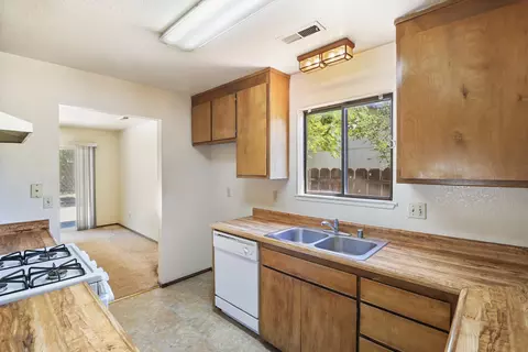 1878 Galaxy Way, Redding, CA 96002 photo 11