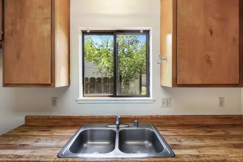1878 Galaxy Way, Redding, CA 96002 photo 12