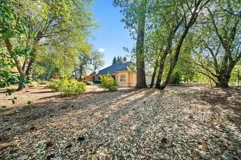19458 Palermo Ct, Redding, CA 96003 photo 40