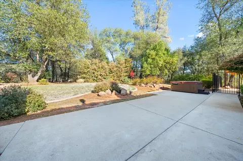 19458 Palermo Ct, Redding, CA 96003 photo 36