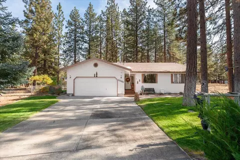 5236 Possum Ct, Weed, CA 96094