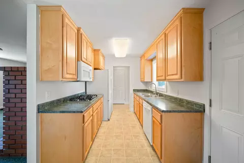 1530 Carmel Way, Red Bluff, CA 96080 photo 11
