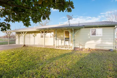 22542 Adobe Rd, Cottonwood, CA 96022