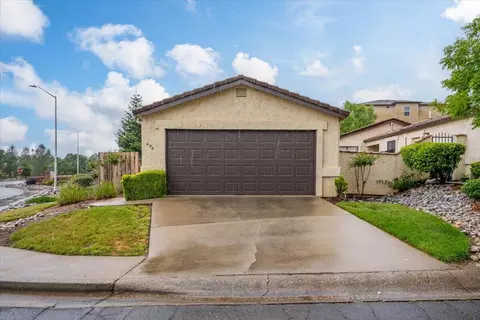 696 Buckthorn Dr, Redding, CA 96003 photo 3
