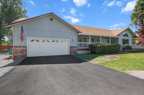 1431 3rd St, Anderson, CA 96007 photo 3
