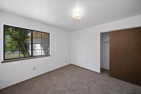 Bedroom - 4422 Swallowtail Ct, Redding, CA 96003 photo 3 of 5