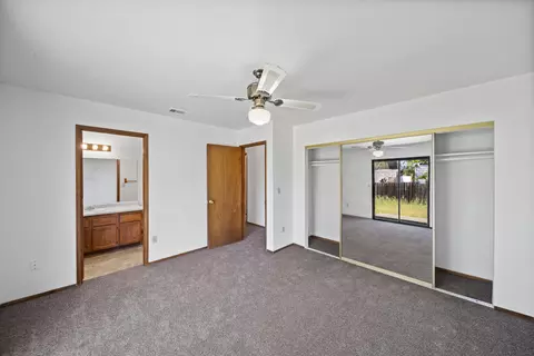 Bedroom - 4422 Swallowtail Ct, Redding, CA 96003 photo 5 of 5