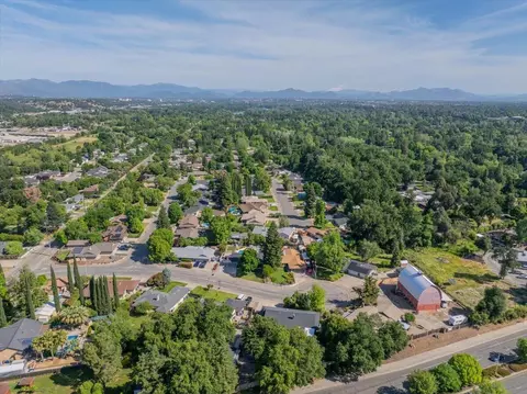 3160 Barrel Ct, Redding, CA 96001 photo 52