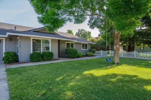 3160 Barrel Ct, Redding, CA 96001 photo 5
