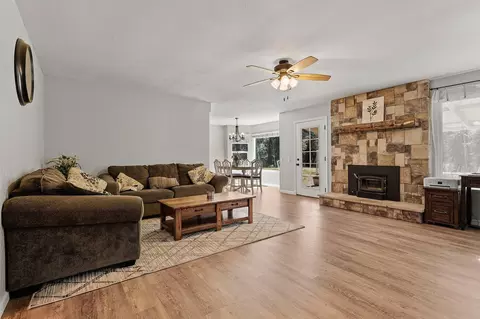 13375 Kings Way, Redding, CA 96003 photo 3