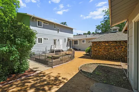 19186 Knighton Rd, Redding, CA 96002 photo 32