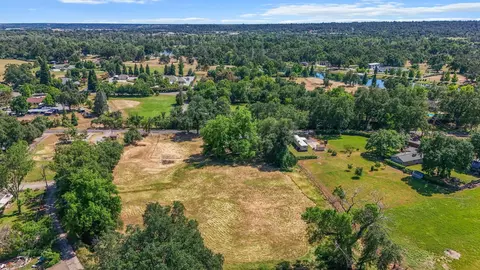 19186 Knighton Rd, Redding, CA 96002 photo 37