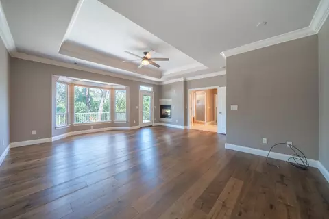 Living - 13477 Tierra Heights Rd, Redding, CA 96003 photo 6 of 6