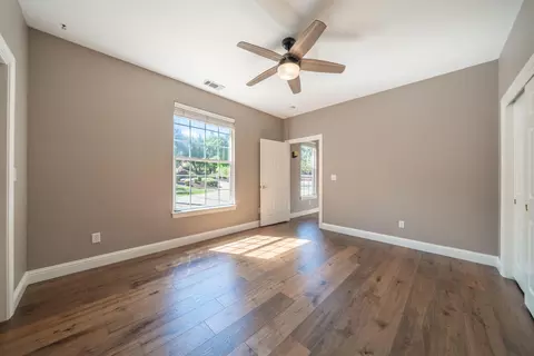 Bedroom - 13477 Tierra Heights Rd, Redding, CA 96003 photo 1 of 5