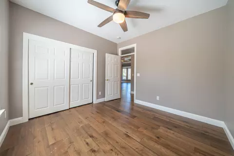 Bedroom - 13477 Tierra Heights Rd, Redding, CA 96003 photo 5 of 5