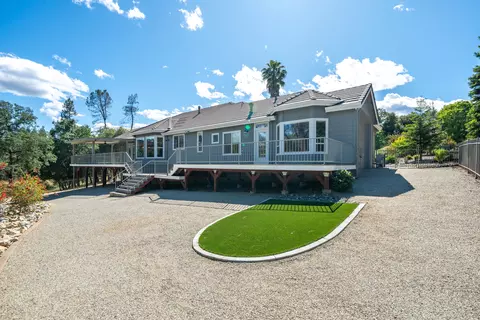 Exterior - 13477 Tierra Heights Rd, Redding, CA 96003 photo 12 of 17
