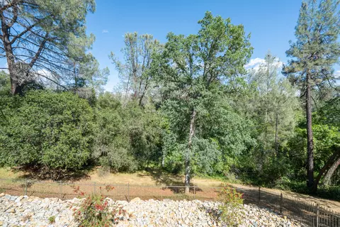 Exterior - 13477 Tierra Heights Rd, Redding, CA 96003 photo 14 of 17