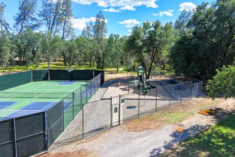 View/Area - 13477 Tierra Heights Rd, Redding, CA 96003 photo 18 of 23
