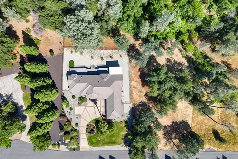 View/Area - 13477 Tierra Heights Rd, Redding, CA 96003 photo 12 of 23