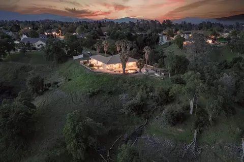 View/Area - 4684 Oak Glen Dr, Redding, CA 96001 photo 1 of 2