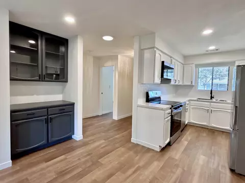 Kitchen - 1808 Del Mar Ave, Redding, CA 96003 photo 1 of 3