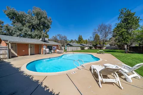 Exterior - 1808 Del Mar Ave, Redding, CA 96003 photo 5 of 5