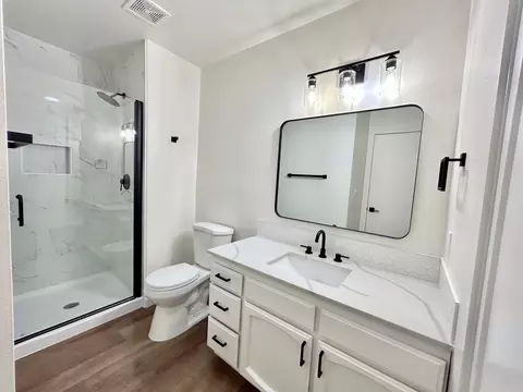Bath - 1808 Del Mar Ave, Redding, CA 96003 photo 1 of 2