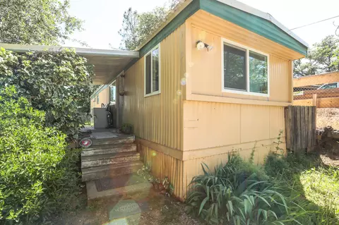 17841 Irish Rd, Redding, CA 96003 photo 1