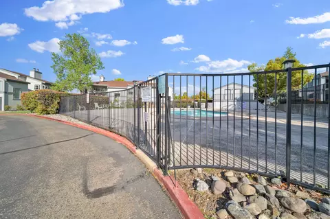 Exterior - 249 Ridgetop Dr #239, Redding, CA 96003 photo 8 of 9