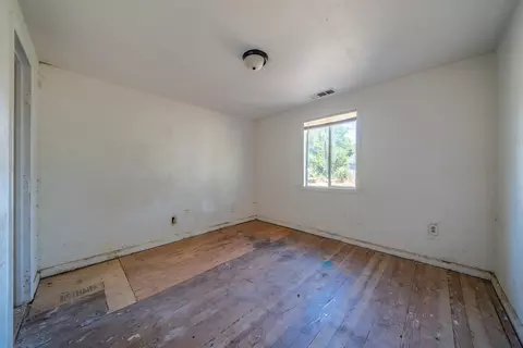 Bedroom - 2631 Irwin Rd, Redding, CA 96002 photo 4 of 4