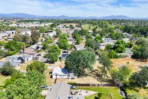 View/Area - 2631 Irwin Rd, Redding, CA 96002 photo 2 of 2