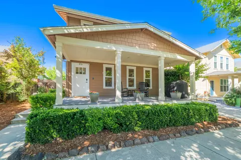 Exterior - 876 Kite Ln, Redding, CA 96001 photo 2 of 9