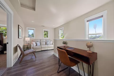 Entry Way - 876 Kite Ln, Redding, CA 96001 photo 1 of 1
