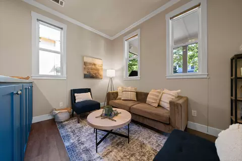 Living - 876 Kite Ln, Redding, CA 96001 photo 1 of 1