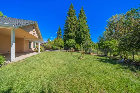 Exterior - 265 River Park Dr, Redding, CA 96003 photo 4 of 4