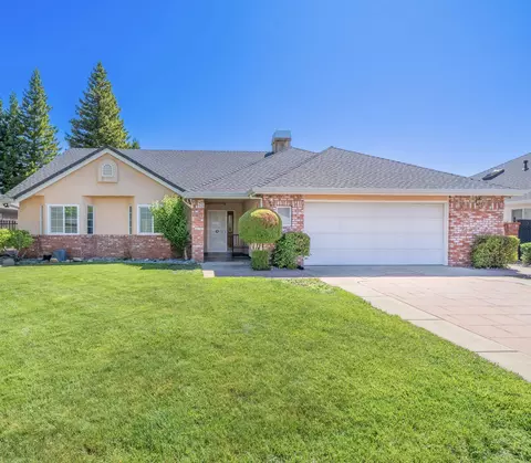265 River Park Dr, Redding, CA 96003