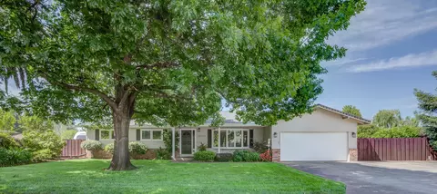 20148 Woodcrest Dr, Redding, CA 96002