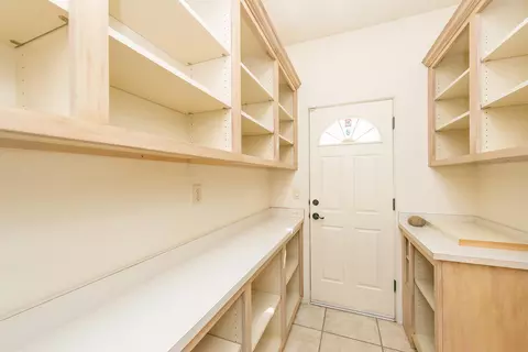 Entry Way - 2759 Lake Redding Dr, Redding, CA 96003 photo 5 of 6