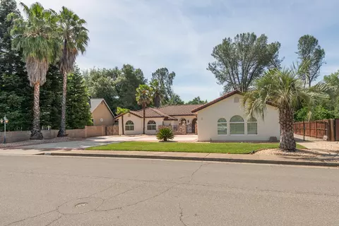 Exterior - 2759 Lake Redding Dr, Redding, CA 96003 photo 3 of 15